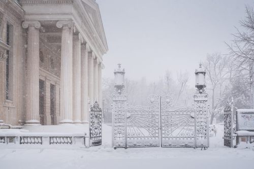 incolours: Atheneum today, Bucharest, 17/1/2016 by Dragos Asaftei 