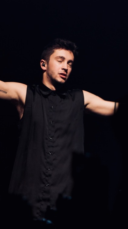 top-phone-wallpapers:top-phone-wallpapers:twenty one pilots phone wallpapersfavourite pics of tyler 