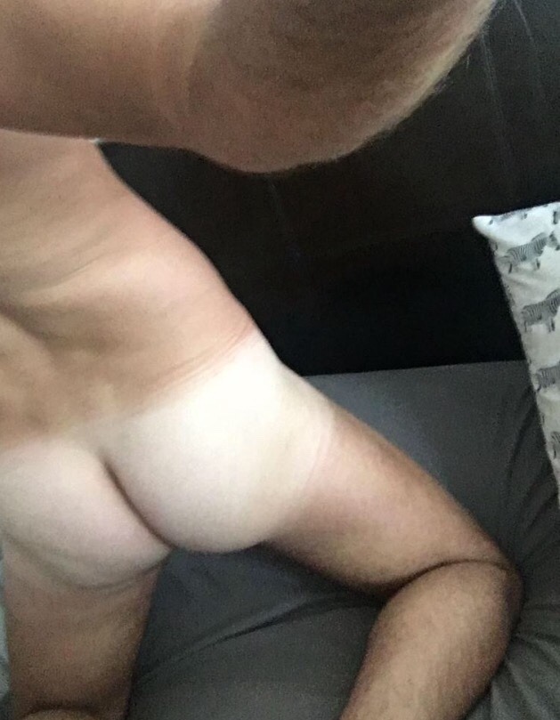 thebaitshack:  Aaron 23 straight Irish. What a cock he’s packing. Big boy