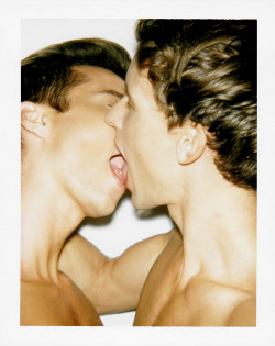 mrpolaroid:  French Kissing 