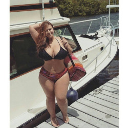 LOVE CURVY AND BBW WOMEN