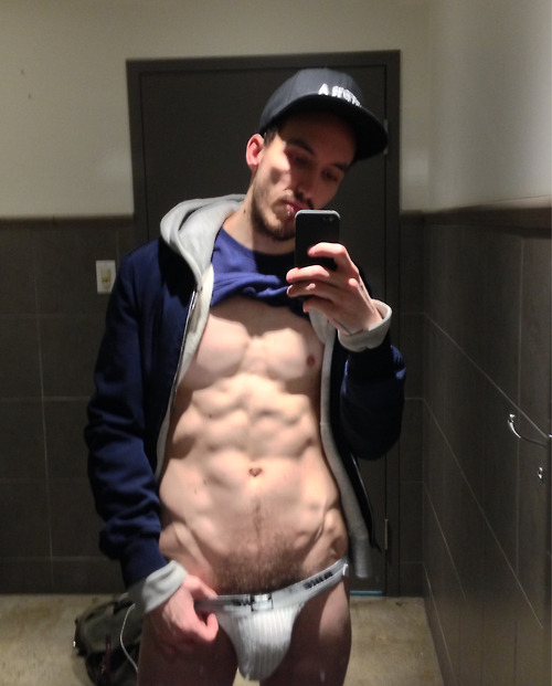livinglifewithderek:  http://tinyurl.com/cdzzb2l