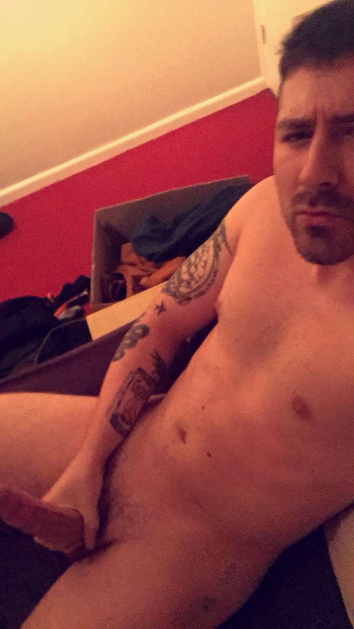 nudesnapchatlads:  Reece exposed, keep voting on the remaining guys I showed you