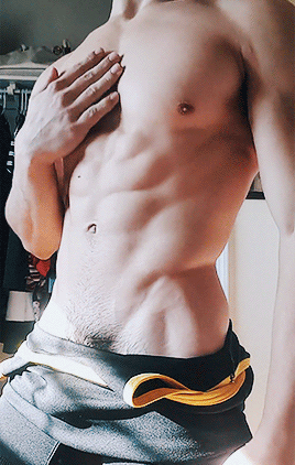 leadingmovies:  My body!!!! 