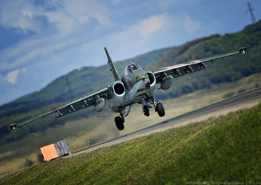 rocketumbl:  Su-25 