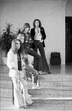 zimtrim:  Rainbow - Ritchie Blackmore - Ronnie James Dio