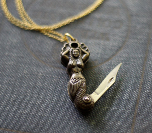 queerfabulousmermaid:wickedclothes:Mermaid Pocket Knife NecklaceThis mermaid isn’t what she appears 