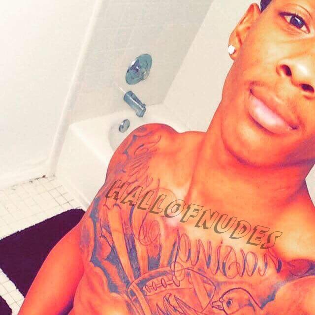 hall-of-nudes:  Young bull still got time to grow