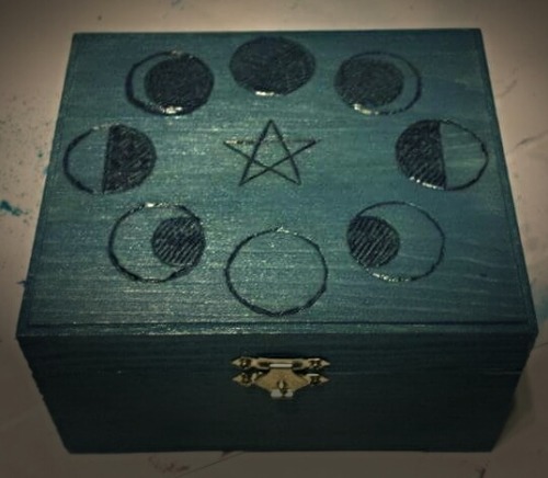 wickerrabbit:  Moon phase spell kit/travel altar. Hand burned wooden box. Stained “Ocean Blue&