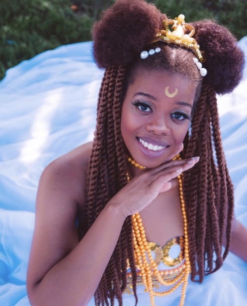 blackwomenincostume:Sailor Moon looks for #MoonieMonday.#blackwomenincostume ( @sakythia @sailorleon