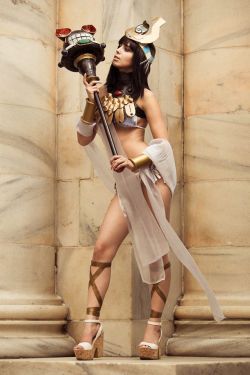 hotcosplaychicks:  Menace - Queens Blade