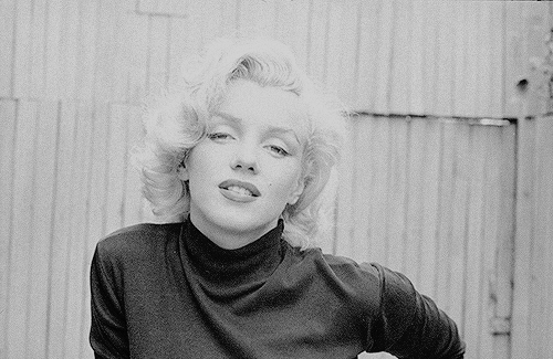 normajeaned:  Marilyn Monroe photographed porn pictures