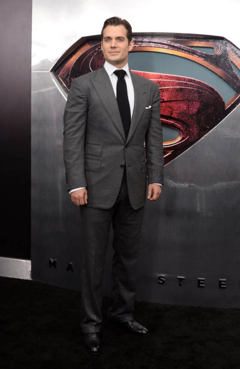 sacsombody73:Henry Cavill at Man Of Steel Premiere in New York. Photos from Famous Forums. http://ww