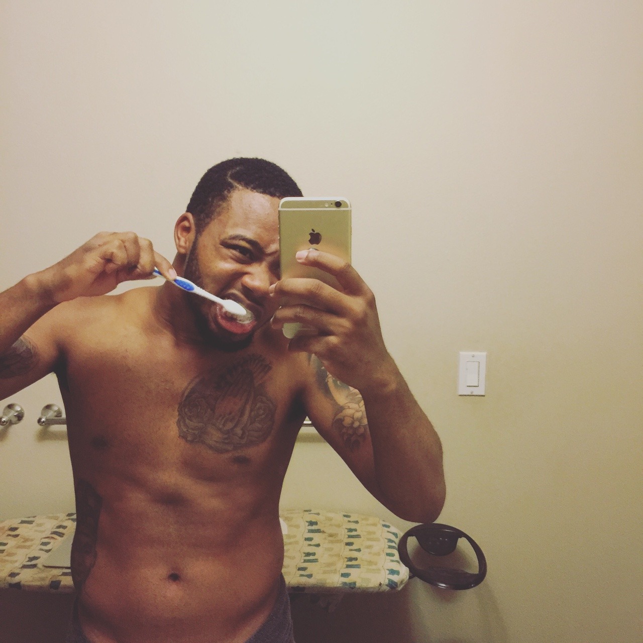 sexynakedblackguy:  (