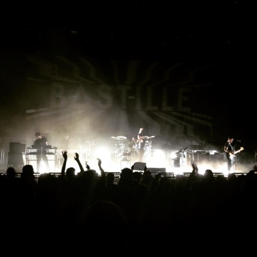 -9 days ♥️ #bastille #bastilledan #lugliosuonabene #parcodellamusica #auditoriumparcodellamusica #co