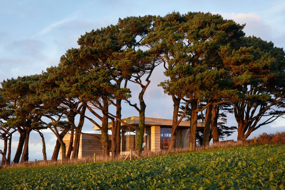 architorturedsouls:  Secular Retreat / Peter Zumthorph: Jack Hobhouse/Living Architecture