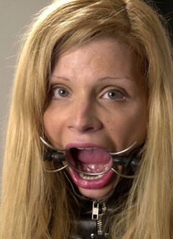mouthlock:  Bad for your teeth, good for your look. ;) 