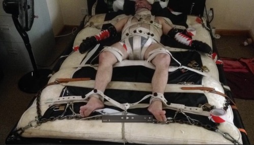 handcuffuk:Always on the lookout for other experienced bondage players for PNP and heavy bondage sessions to include chastity plugs gags forced diapers and other kinky play!