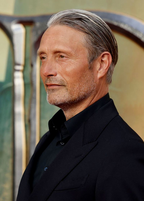  Mads Mikkelsen - the “Fantastic Beasts: The Secrets of Dumbledore” world premiere, Marc