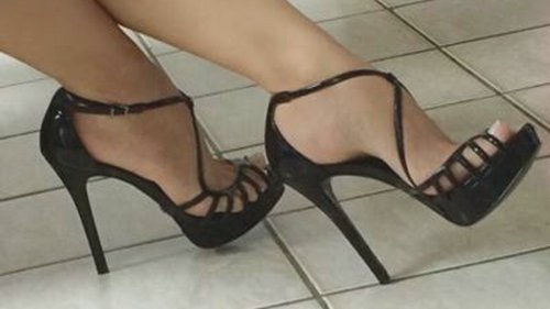 minimalist heels