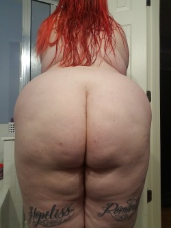 xashleeo:  Enjoy this big sexy booty! More on www.patreon.com/xashleeo   @xashleeo