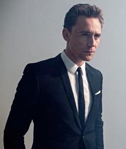 ladylurksalot:  Tom Hiddleston looking suave.
