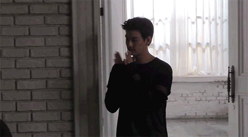 dearellison:reasons that eli kim is the absolute worst. 