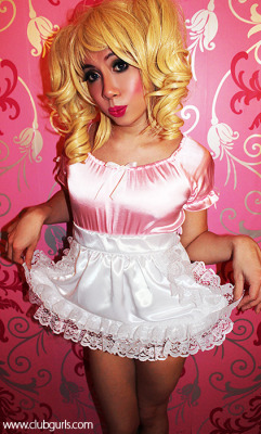 sissy-nana:  Lockable Satin Pinafore