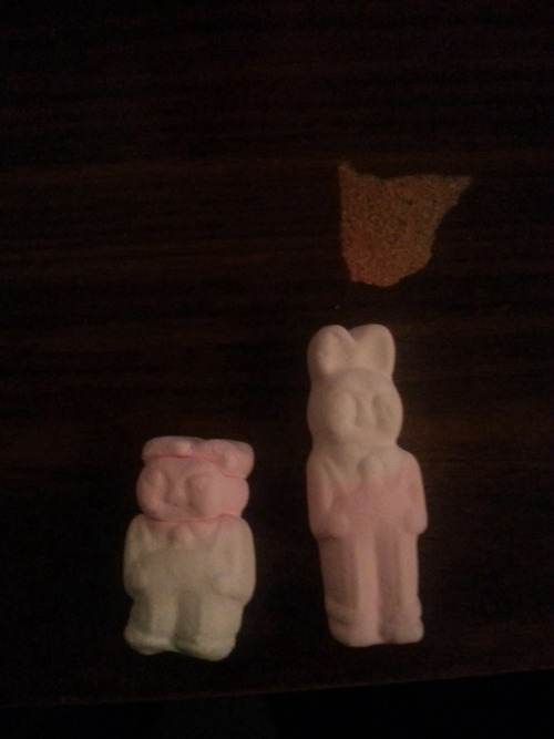 ultrannoying:if u squish those bunny marshmallows they become kim jong-un