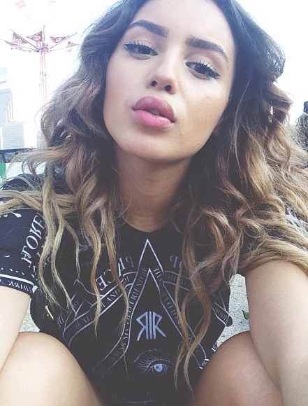 dktastic:  DSLs…. A sexy pair of lips is ALWAYS a good thing.   Love lips