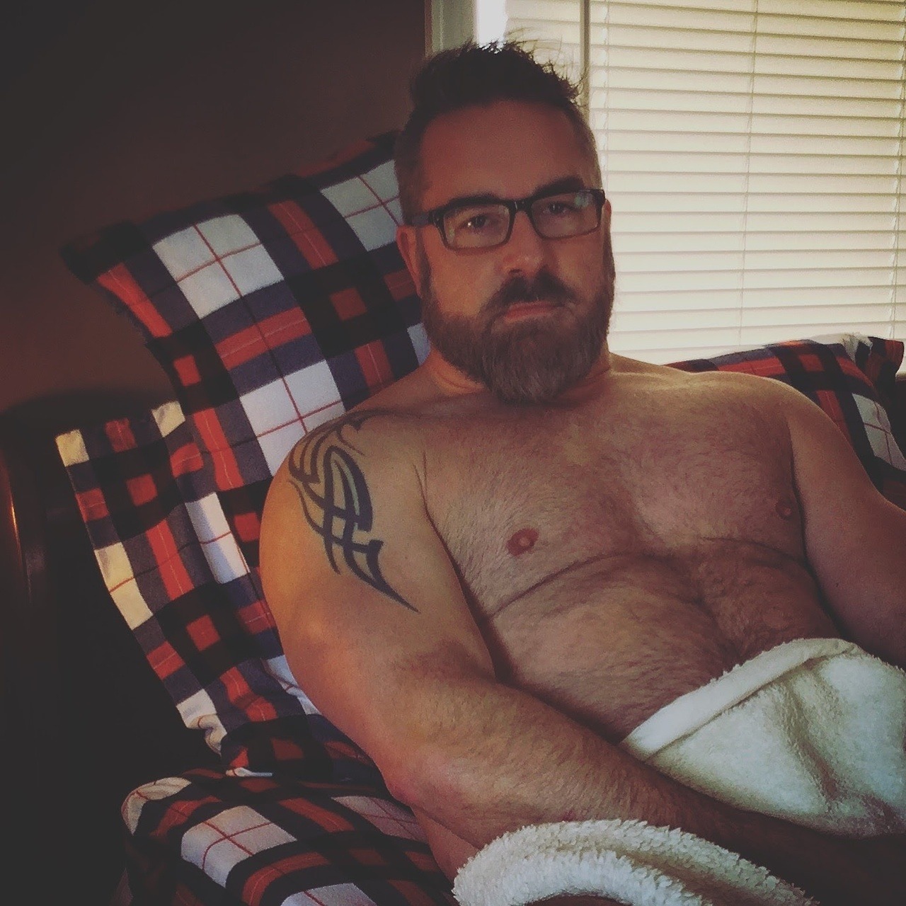 over40notdead:  Sunday morning be like.