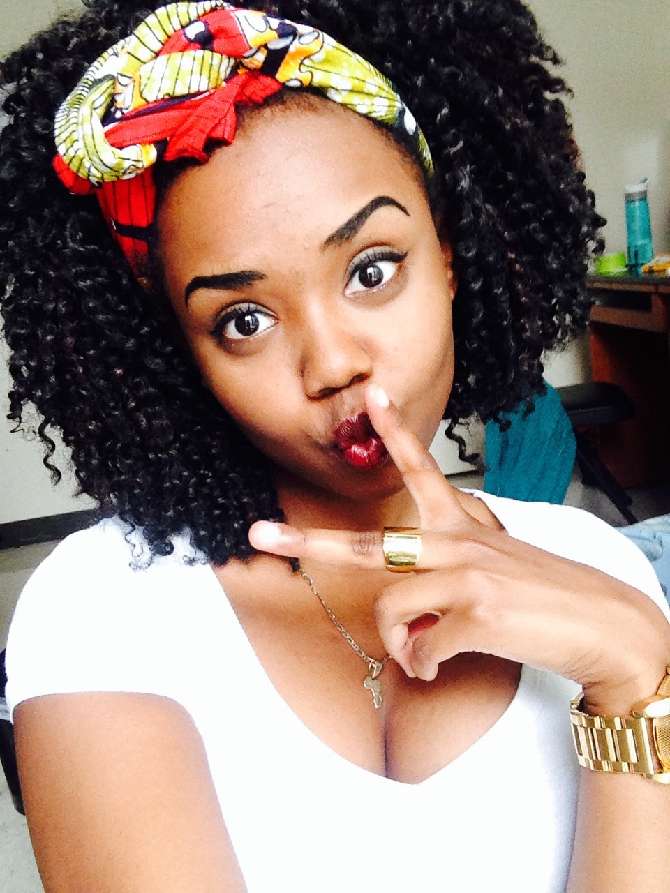 fckyeahprettyafricans:  Burundi itstheylovetheafro:  👑 Brownstone  Est. April