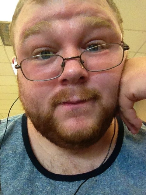 shades07:  I think this tank might be a smidge too small… Rocking some belly at the laundromat.