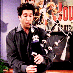 unepetitecourge:  The One Where Jennifer Breaks Character 