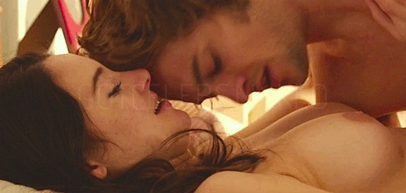 gotcelebsnaked:  Shailene Woodley - ‘White Bird in a Blizzard’ (2014) 