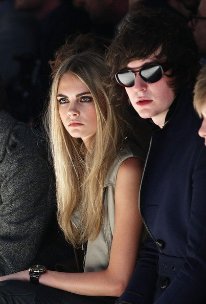 fuckyeahdelevingne:  omg cara why 