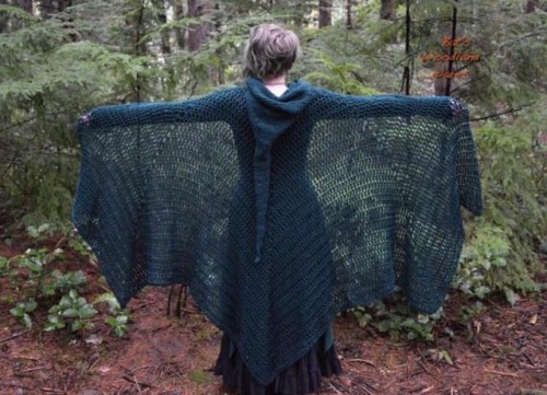 Enchanted Forest Hooded Cloak I’m bringing this cloak back for my next shop update! This one first h