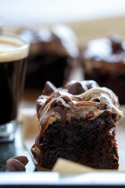 blondesquats:  nom-food:  Espresso fudge brownies with mocha swirl cookie dough  Yoooooo