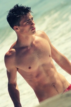 goldlynch:  OMG COLTON HAYNES WHY SO GORGEOUS? 