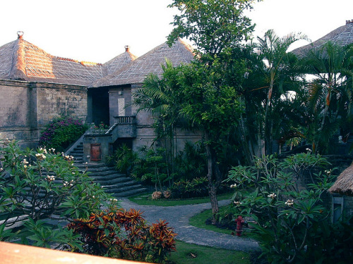 tropiqua-l:  kapalai:  (by Ed Gibbs)   q’d active tropical blog and i follow back similar :)   ❁❁ tr