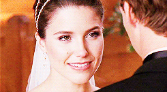 isobelstevenz:  make me choose » marcelsgerard asked: high-school brooke or adult