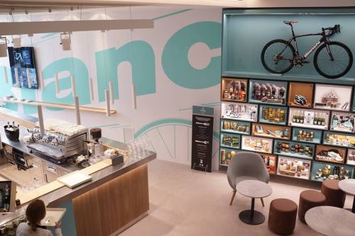 quereresjoder:  Bianchi Café & Cycles Milano