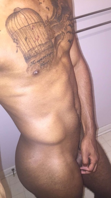 seanbeyond:  Follow my snapchat!! Seanbeyond is the name. 😘😘😘💋💋💋