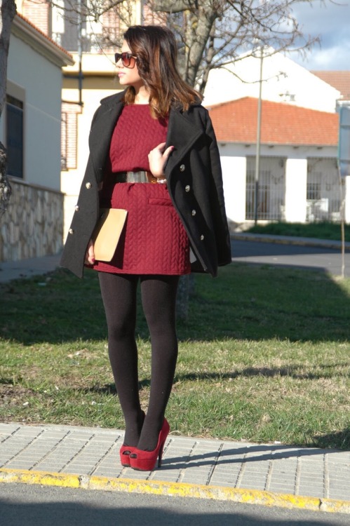 http://entrelazosyvestidos.blogspot.com/2014/01/wine-red.html