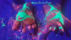mytalentedtoes:  Let’s get messy!