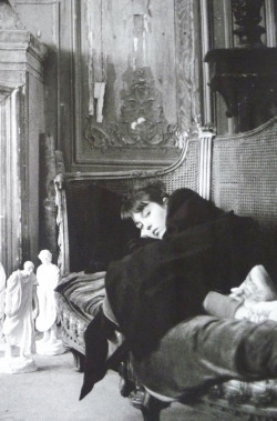 Mabellonghetti: Isabelle Adjani On The Set Of “Camille Claudel” (1988) 