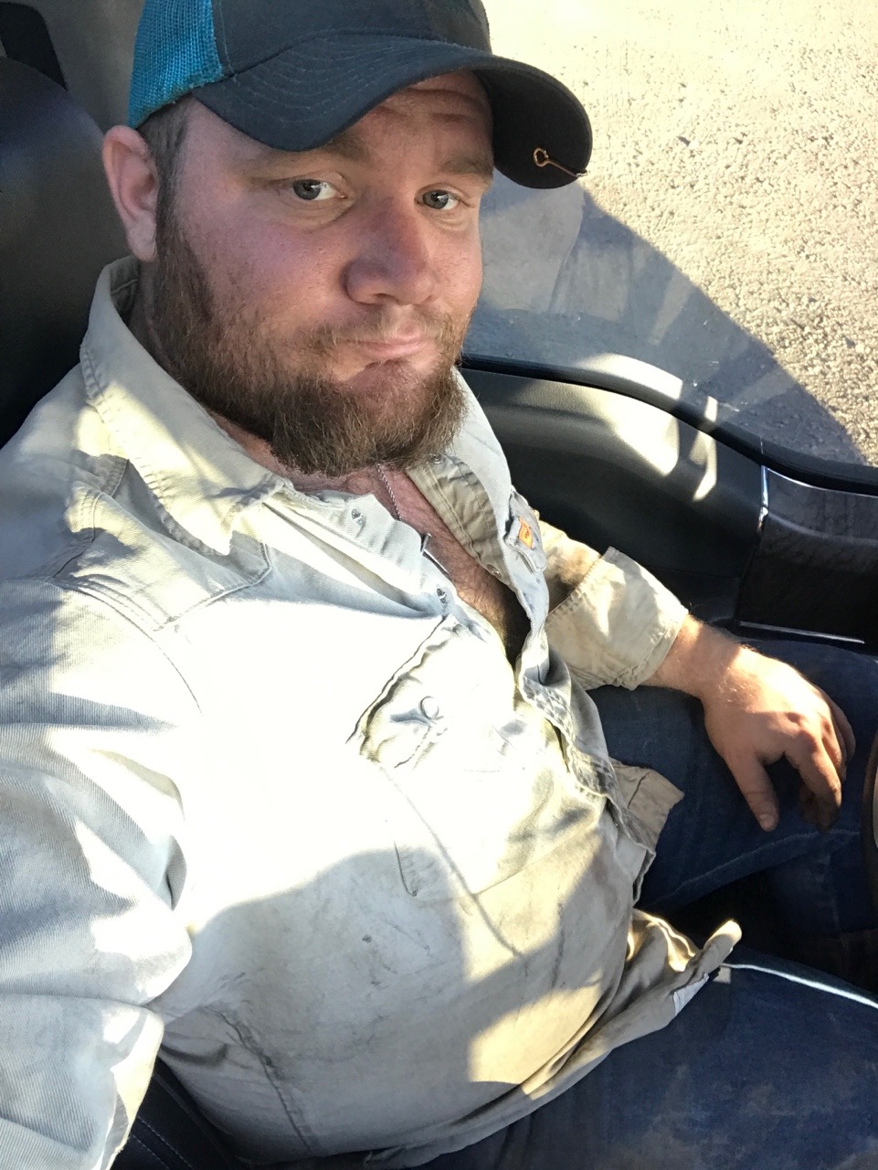roughnecktx91:  When you work in the oilfield you don’t come home clean🤤👅🐽