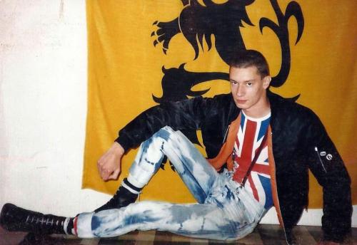 sigrunesigrune:  There is so much immigration to the UK, that sometimes he feels disorientated in his own country. Yeah, I hate gooks and chinks too………….. 