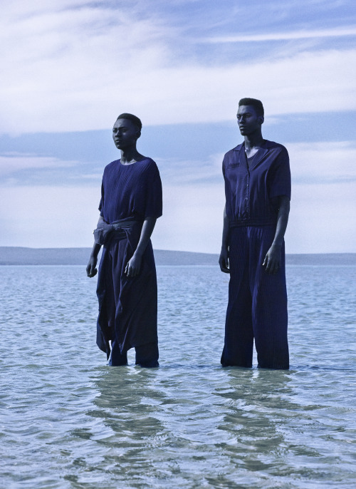 gabriellekannemeyer:  Lukhanyo Mdingi SS16 <3  Shot by Travys Owen Art direction, casting and styling by Gabrielle Kannemeyer (me!)  Paint / grooming by Amori Birch Models - Toyin at Ice model management ans Ghandi at Wicket talent On Fucking Young!