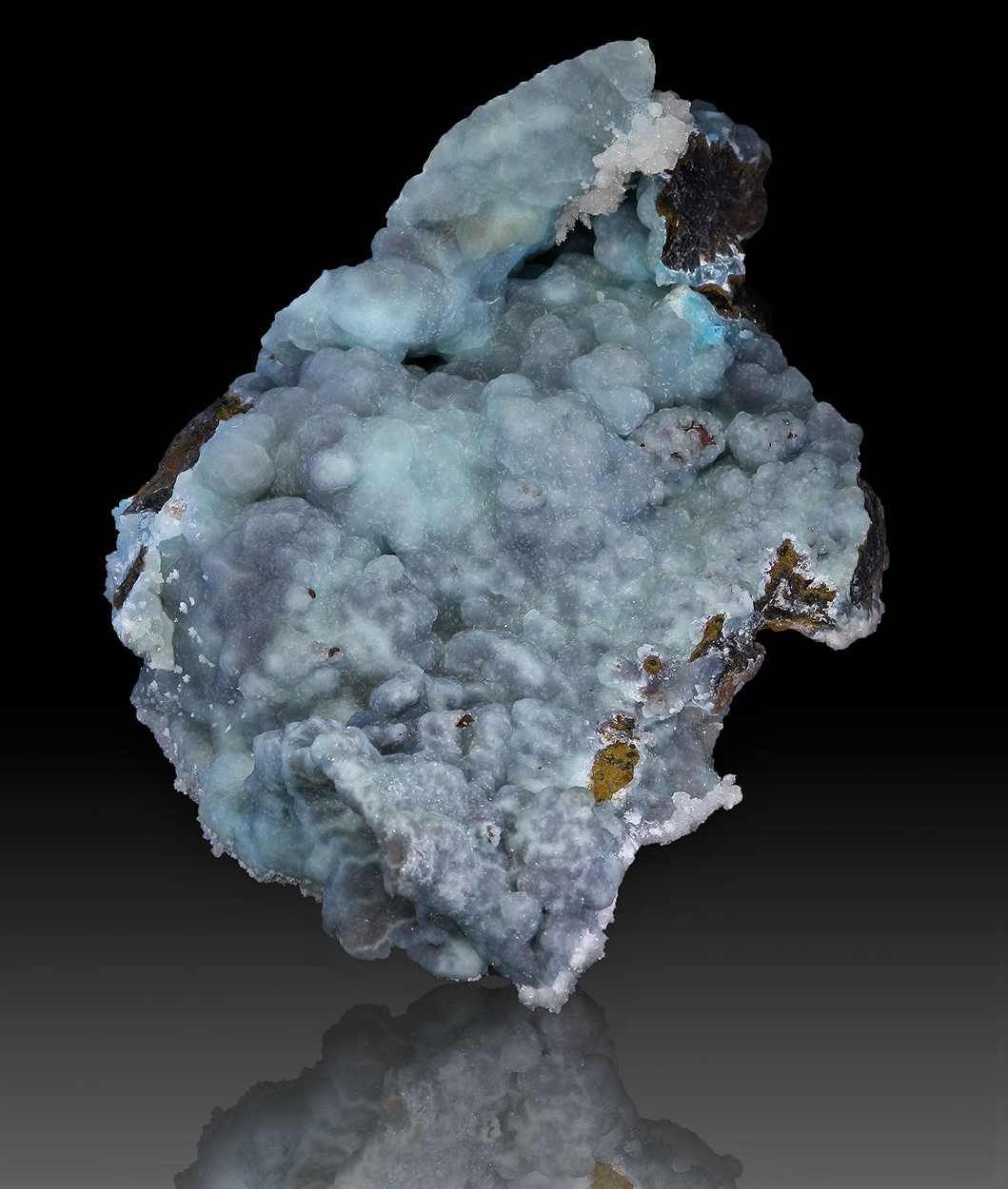 bijoux-et-mineraux:  Smithsonite with Adamite -  Hilarion Mine, Lavrion, Attica,
